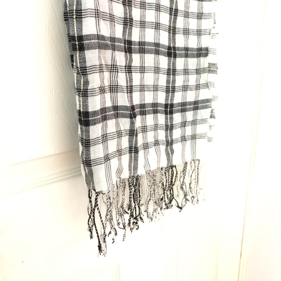 Plaid Scarf - Picture 2 of 3